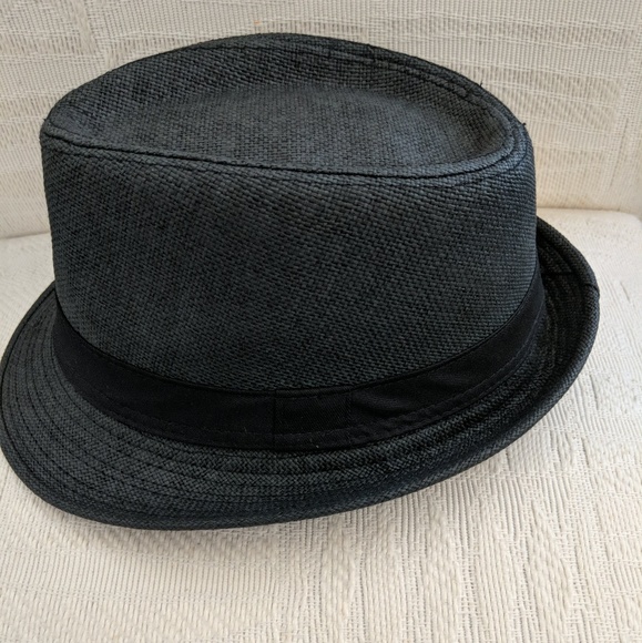 Fedora - Picture 4 of 4